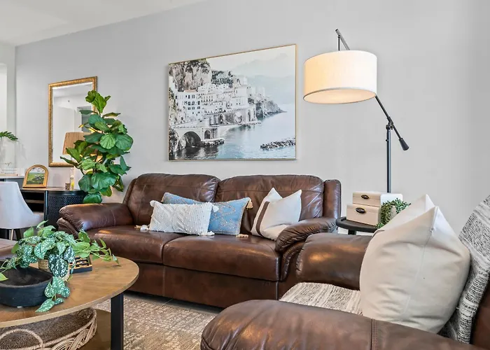 Serene Naples Retreat: Golf-Resort Pool-Tennis-Gym