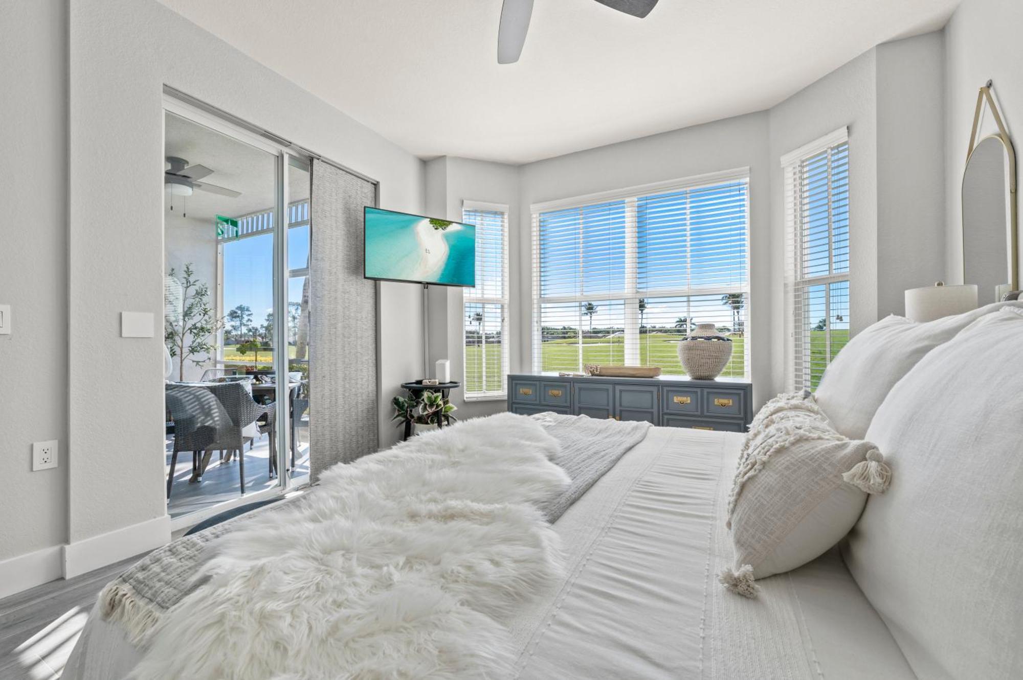 Serene Retreat: Golf-resort Pool-tennis-gym North Naples