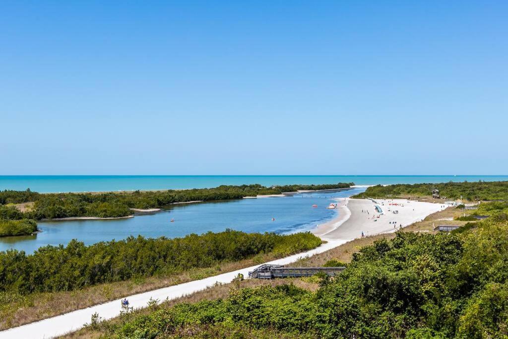 Apartment Serene Retreat: Golf-resort Pool-tennis-gym North Naples